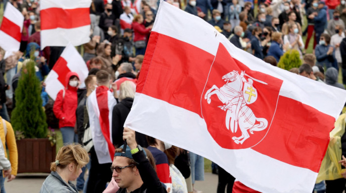 Zaoštravanje sukoba zbog zastave, Letonija i Belorusija međusobno proterale diplomate