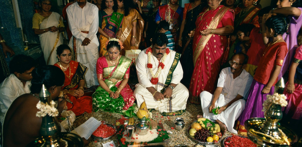 Par iz Indije napravio svadbu u avionu kako bi izbegao mere protiv koronavirusa