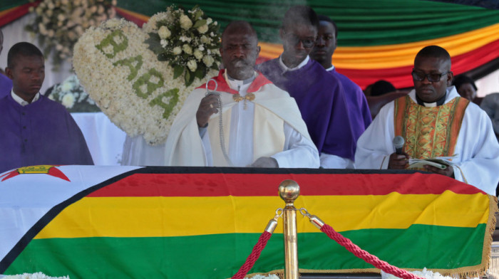 Poglavica naredio iskopavanje posmrtnih ostataka Roberta Mugabea