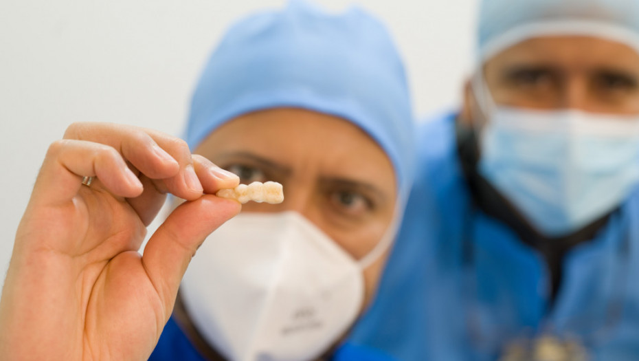 Ljudi koji nose proteze u većem riziku od razvijanja komplikacija usled kovida 19