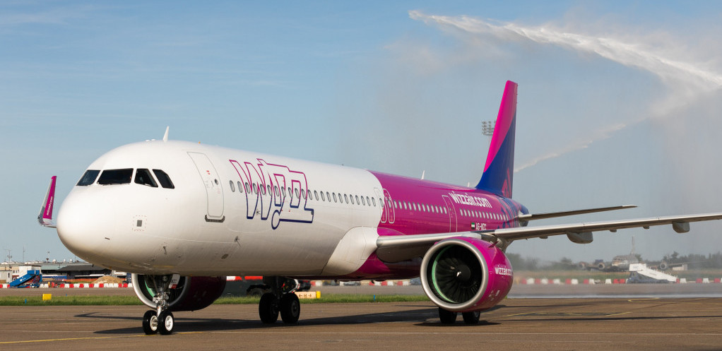 Incident na aerodromu u Bukurušetu: Na avionu Wizz Air-a nakon sletanja pojavio se plamen