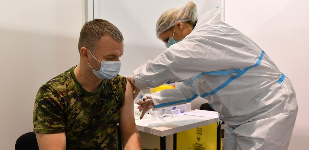Vojni sindikat: Zaštitnik građana naložio poništavanje naredbe o obaveznoj vakcinaciji u Vojsci