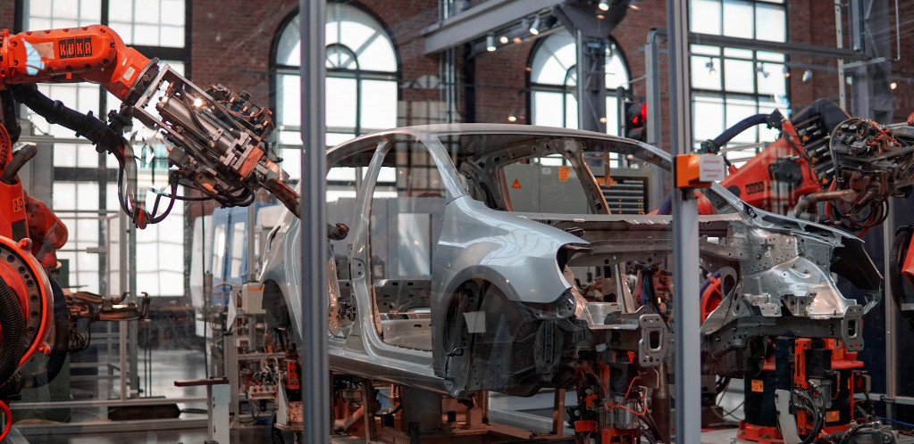 I dalje se pogoršava situacija u nemačkoj automobilskoj industriji: Proizvođači trpe "uska grla" u snabdevanju