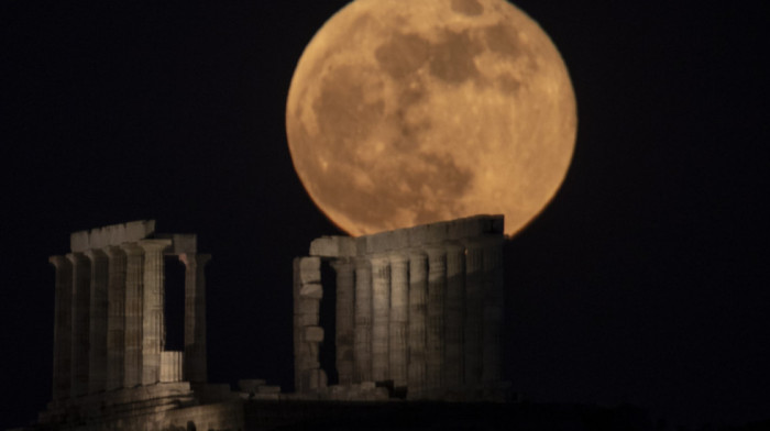 Spektakl na nebu širom sveta, super Mesec najbliži zemlji ove godine