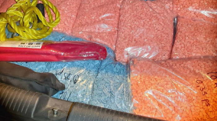 Gepek pun kesa sa narkoticima, sprečeno krijumčarenje 67 kilograma droge