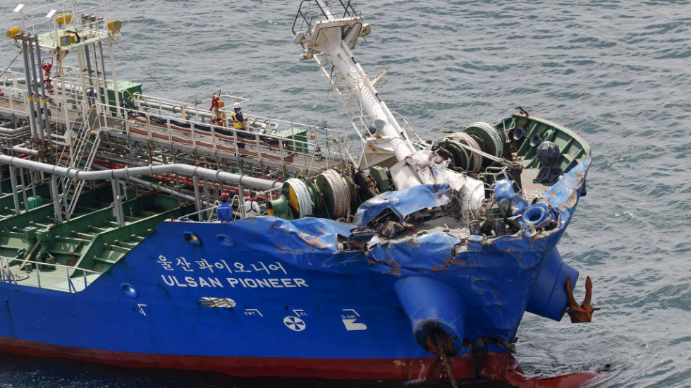 Sudar teretnog broda i tankera u Japanu, troje nestalo