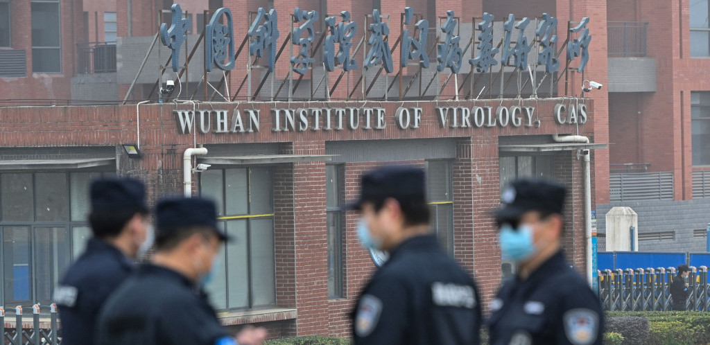 CNN: Obaveštajne službe pretražuju podatake iz laboratorije u Vuhanu u potrazi za poreklom kovida 19