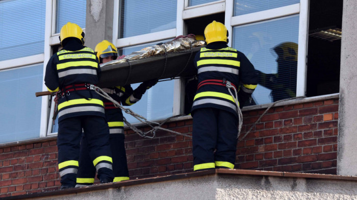 Požar u zgradi Opštine Zubin Potok, zahvaćene dve kancelarije