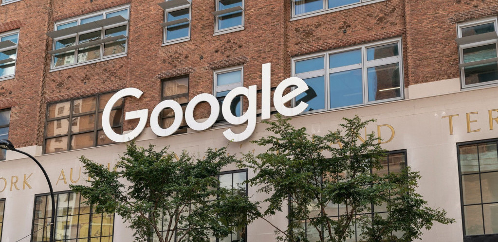 "Plašim se da će me neko isključiti" - Inženjer Gugla suspendovan jer je tvrdio da program za "ćaskanje" postao svestan
