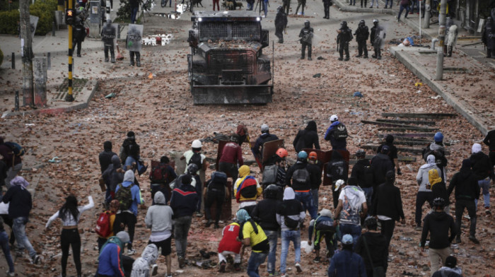 Haos na protestima u Kolumbiji, ima poginulih - predsednik šalje vojsku