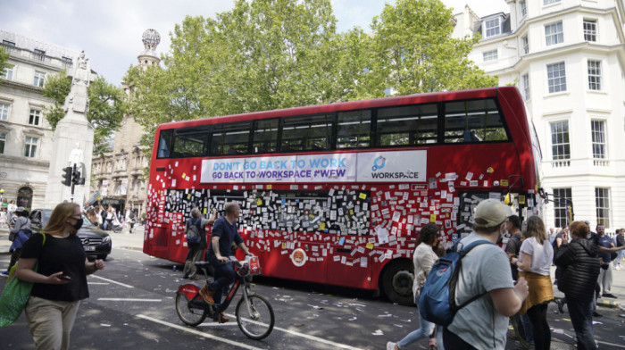 Marš u Londonu protiv vakcina-pasoša i novih mera zaključavanja