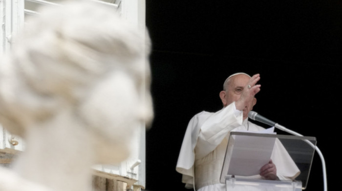 Papa Franja: Književnost i umetnost ne smeju koristiti robovski rad