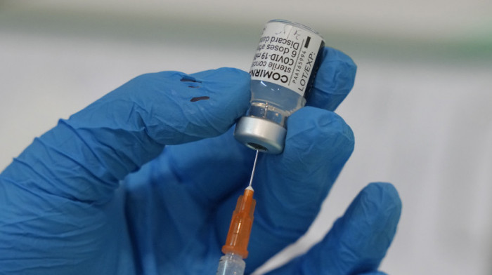 Evropska komisija odobrila upotrebu Fajzer-Biontek vakcine za uzrast od 12 godina