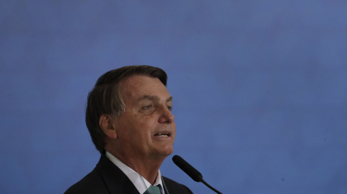 Bolsonaro se obratio naciji, Brazilci lupali u šerpe