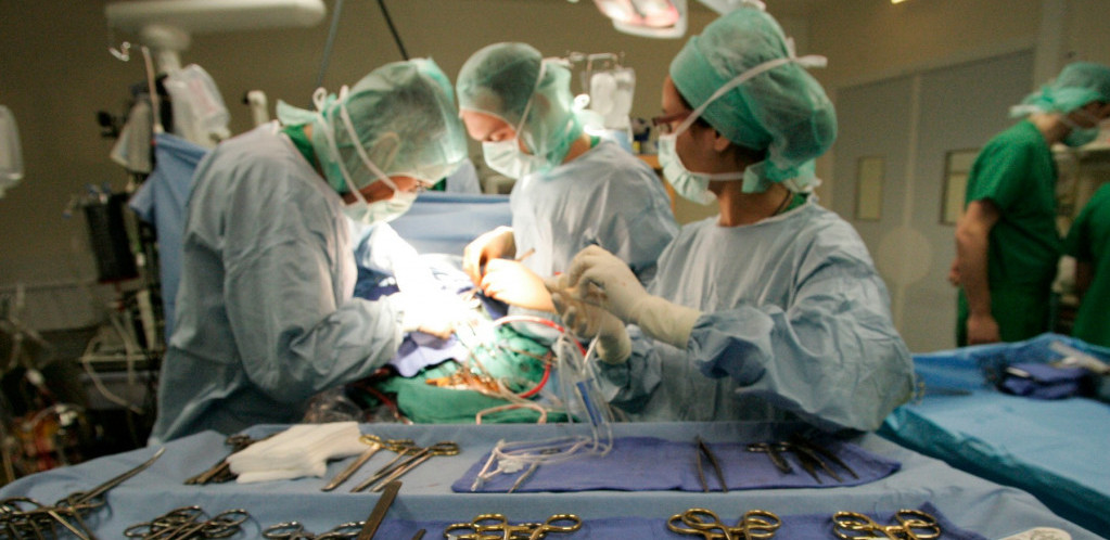 Sve veći broj novih procedura uzima maha: Posao kardiohirurga preuzimaju interventni kardiolozi