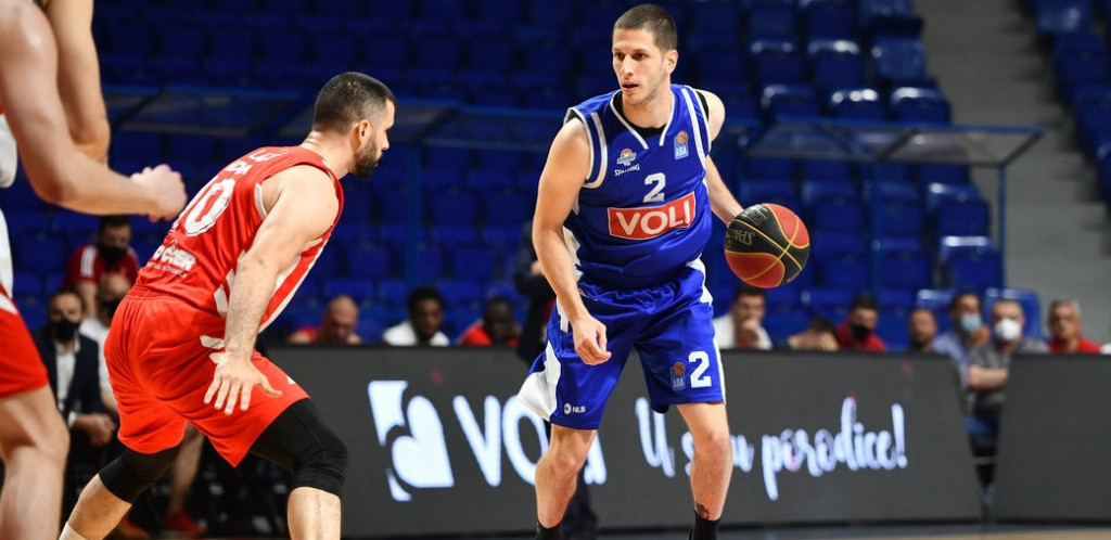 Informacija iz Grčke: Nikola Ivanović prelazi iz Budućnosti u Partizan