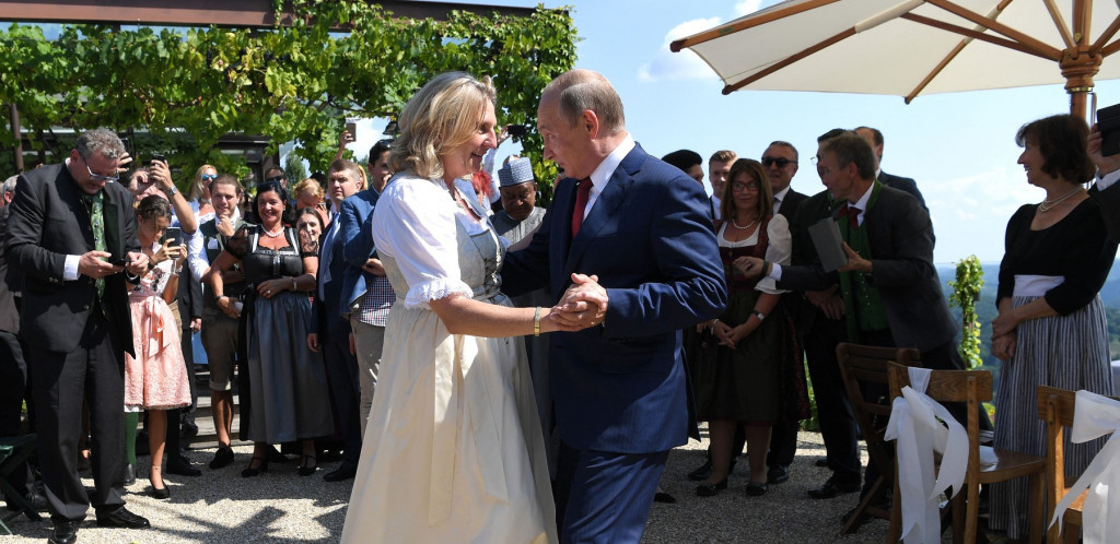 Bivša austrijska ministarka Putina 2018. pozvala na svadbu, sada je u Upravnom odboru ruskog "Rosnjefta"