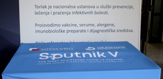 Popović: Ruske vakcine sa Torlaka odobrene za upotrebu