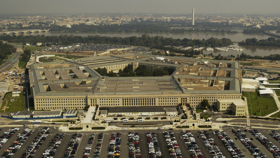 Pentagon ne dozvoljava LGBTQ zastave u svojim bazama