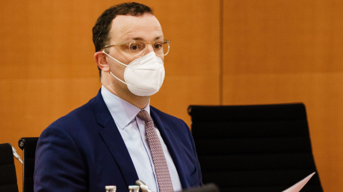 Pogrešna odluka tokom pandemije imaće teške posledice po ministra zdravlja Nemačke, milijardu evra završiće u đubretu