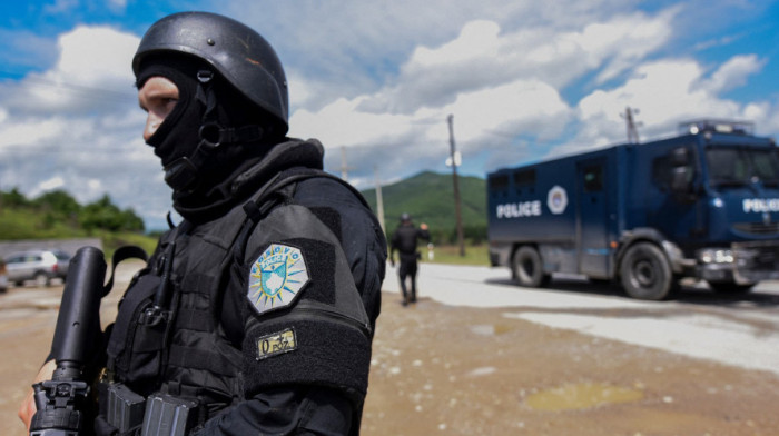 Kosovska policija raspisala poternicu za šestoricom Srba