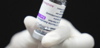 Astrazeneka saopštila da su tri doze vakcine efikasne protiv omikrona