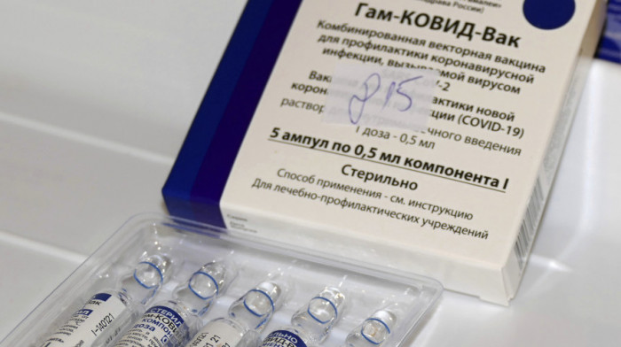 Lavrov i direktor SZO razgovarali o registraciji ruske vakcine Sputnjik V