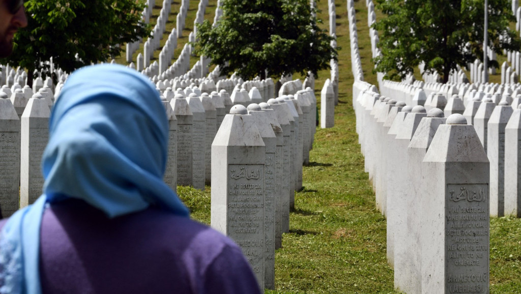 Skupštini Srbije predate dve Rezolucije o Srebrenici - da li će ovaj dokument biti uslov za pristupanje u EU