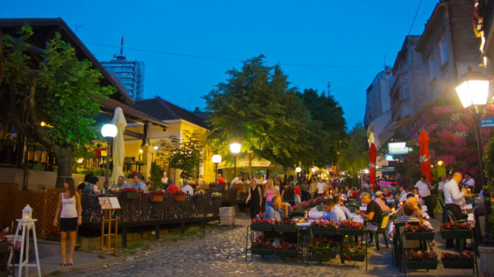 "Rampa" za muziku u baštama kafića: Šta donosi nova odluka Skupštine Beograda, na koga se odnosi i kolike su kazne