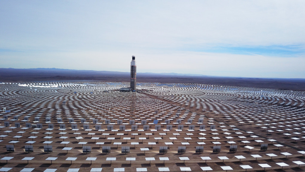 Neverovatno postrojenje u srcu pustinje, prva solarna termoelektrana otvorena u Čileu
