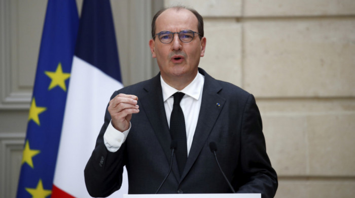 Francuski premijer Kasteks u samoizolaciji zbog supruge