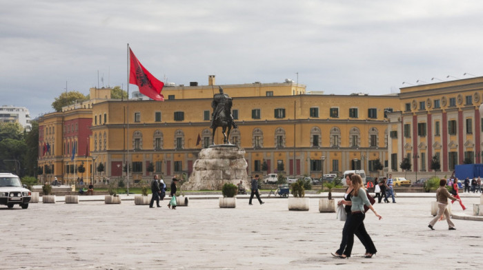 Četvoro ruskih turista pronađeno mrtvo u hotelu u Tirani, ambasada Rusije zahteva temeljnu istragu