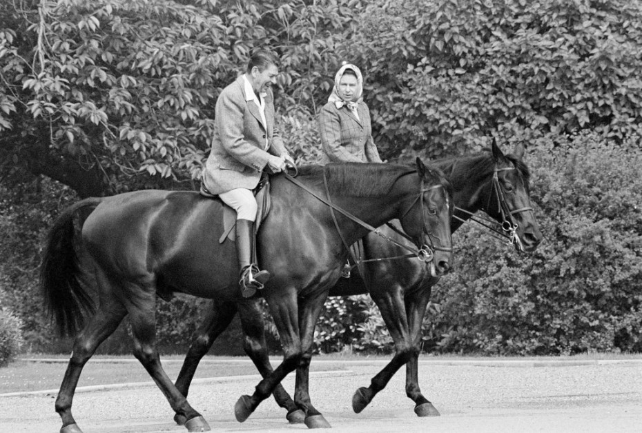 Kraljica Elizabeta II, Ronald Regan