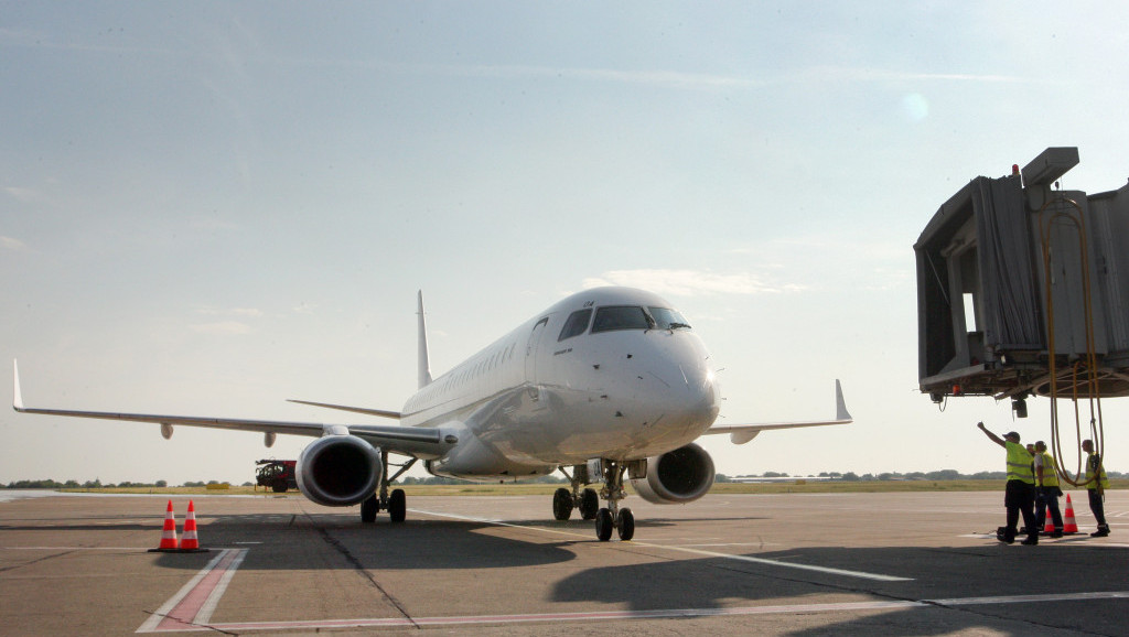 Avion ToMontenegra ostaje bez motora zbog duga od 290.000 evra