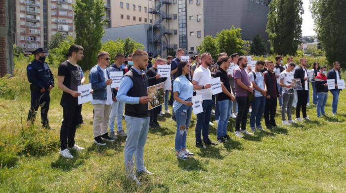 EU povodom protesta u Prištini: Vlast da održava red i mir