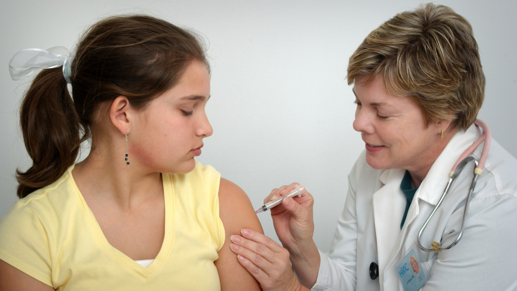 Švedska preporučuje Fajzerovu vakcinu deci od 12 do 15 godina