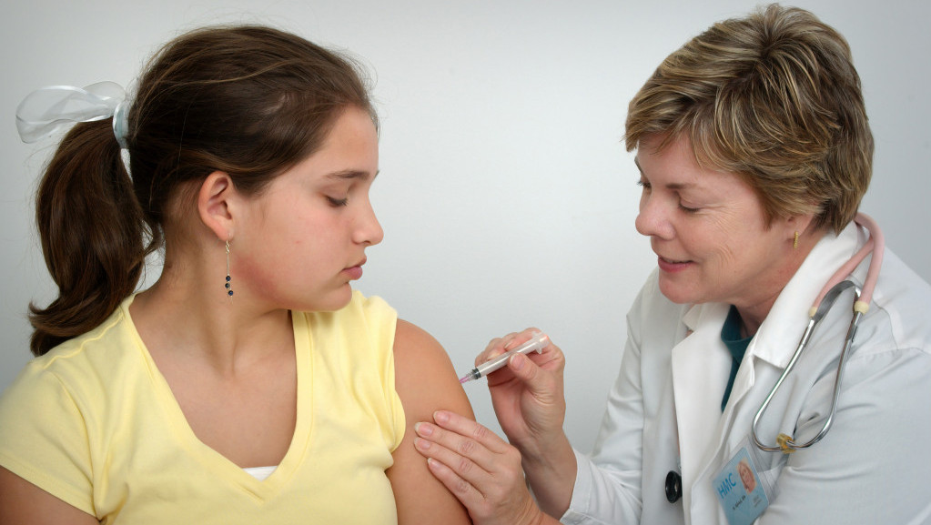 Nemačka preporučila buster dozu vakcine za decu od 12 do 17 godina
