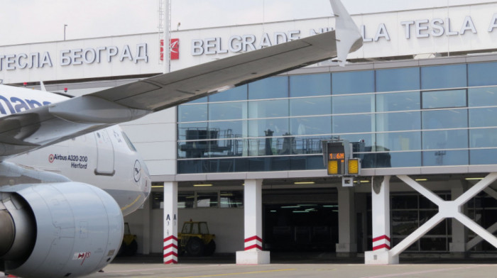 Avion iz Lajpciga vanredno sleteo na Aerodrom "Nikola Tesla"