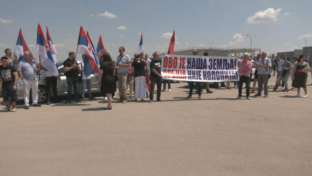 Protest ispred fabrike "Linglong" u Zrenjaninu, okupljeni najavili da će pisati kineskoj ambasadi