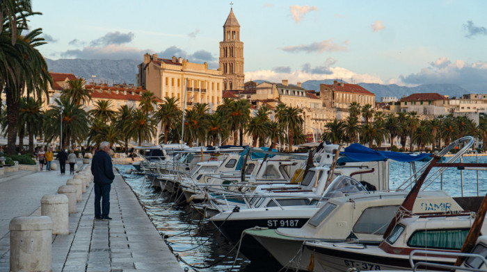 Mladi par iz Srbije napadnut na plaži u Splitu