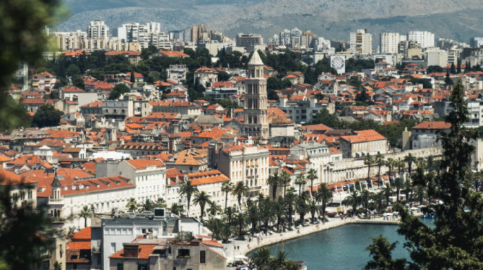 Split uvodi nove kazne za turiste - 300 evra za spavanje u parku