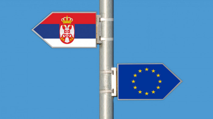 Srce na Istoku, razum na Zapadu: Manje od 40 odsto građana za ulazak u EU, gotovo 60 procenata za članstvo u BRIKS-u