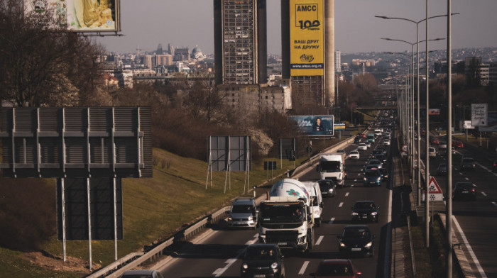 Upozorenje AMSS: Prelazak na mokre kolovoze može biti opasan