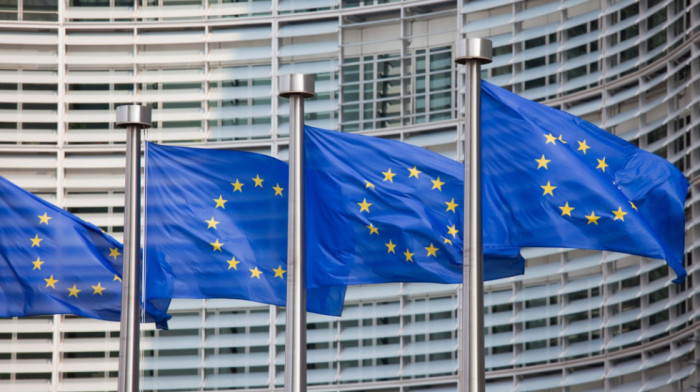 EU traži od Gugla i Fejsbuka da označe sadržaj koji je proizvela veštačka inteligencija