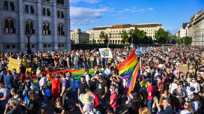 Više hiljada aktivista na ulicama Budimpešte uoči glasanja o novom zakonu protiv LGBTQ