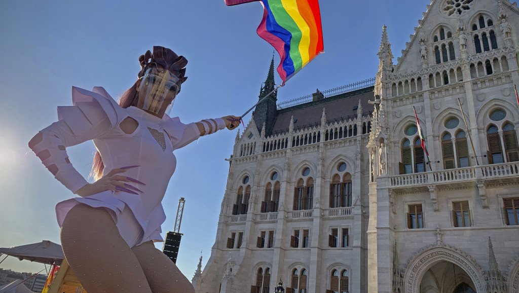 Novi zakon u Mađarskoj izazvao proteste LGBT zajednice – Predsednica EK zabrinuta