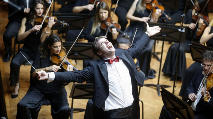 Brutalno teška Šumanova simfonija za kraj koncertne sezone Beogradske filharmonije