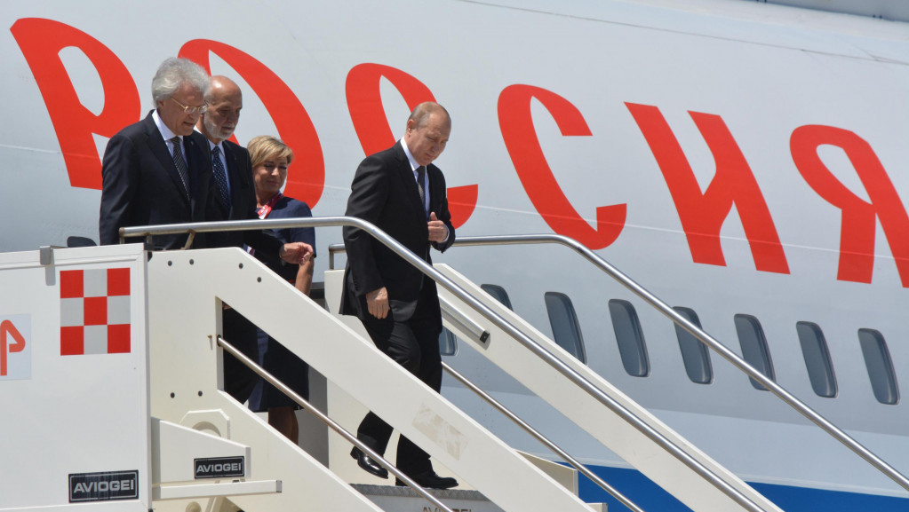 Čekali dozvolu za sletanje: Avion sa ruskom delegacijom kružio sat vremena iznad Ženeve
