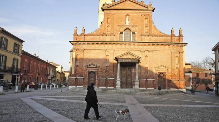 Strah od delta soja utiče na sezonu: Prepolovljen broj turističkih rezervacija Italijana