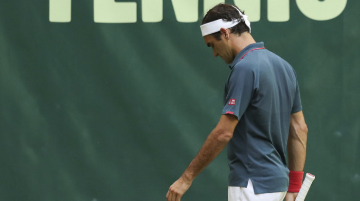 Federer poražen u četvrfinalu turnira u Haleu: Mladi Kanađanin savladao svog idola
